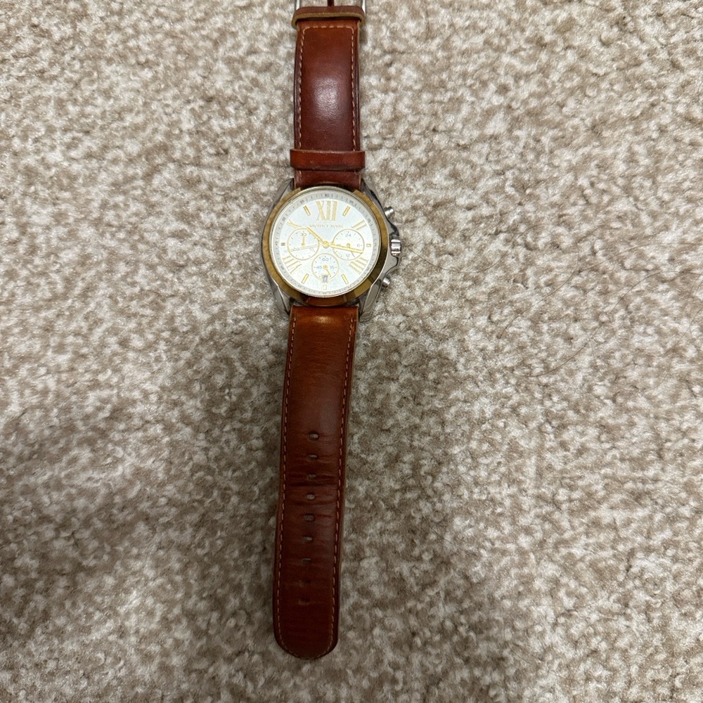 Micheal Kors - Brown Leather Strap Watch with White Dial